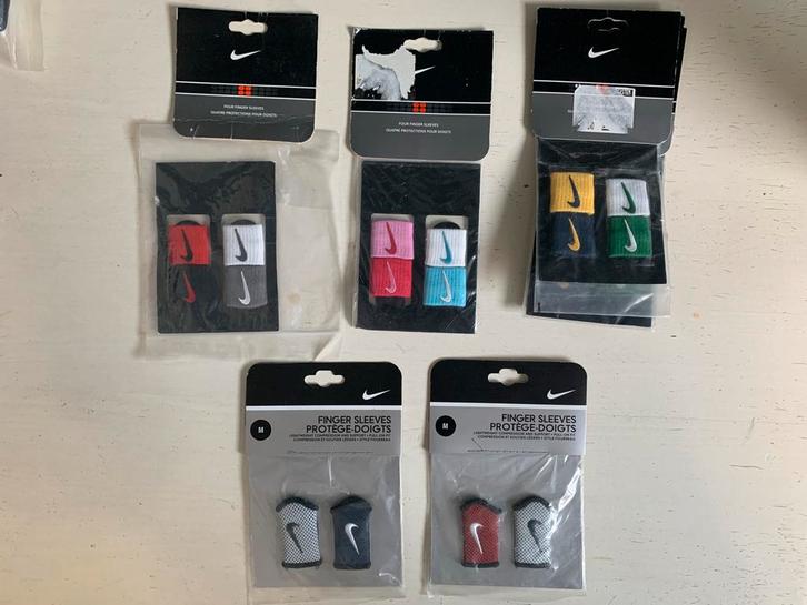 Nike vingerbeschermers – one size & maat M – nieuw, Sport en Fitness, Volleybal, Nieuw, Bescherming, Ophalen of Verzenden