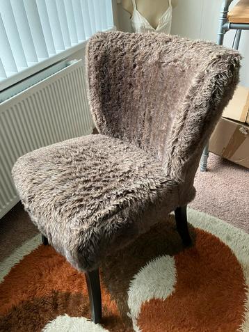 Fake Fur fluffy pluche vintage cocktailstoel beschikbaar voor biedingen