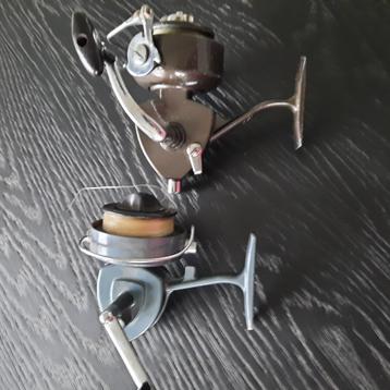 2 VINTAGE MOLENS beschikbaar voor biedingen