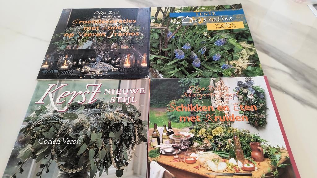 Boeken kerstdecoratie en bloemschikken, Ophalen, Zo goed als nieuw, Overige onderwerpen
