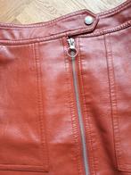 Leatherlook rok kleur donkerrood . Mooie rits voor. Maat 36-, Ophalen of Verzenden, Zo goed als nieuw, Maat 36 (S)