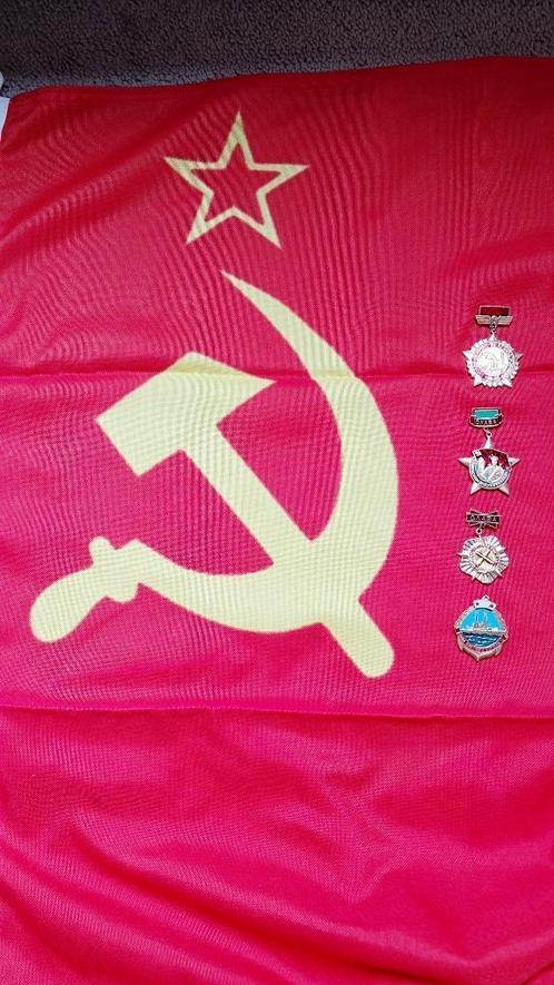 Vlag en legerspeltjes Sovjet Unie, Verzamelen, Militaria | Algemeen, Overige soorten, Overige typen, Overige gebieden, Ophalen of Verzenden