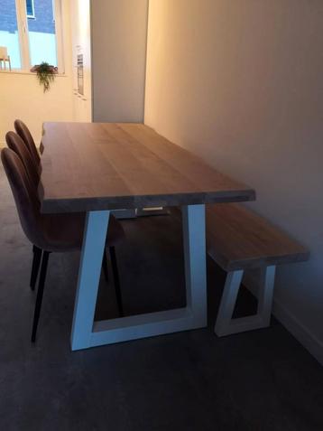 Withe Wash Eiken Tafel met Bankje beschikbaar voor biedingen