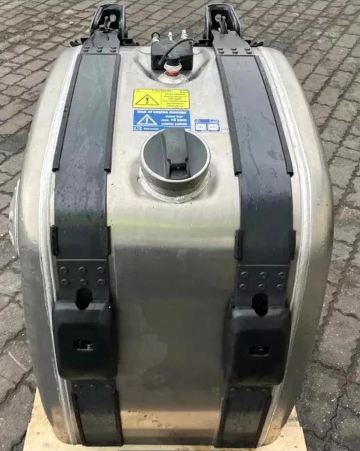 Scania 5 x nieuw super tank 200 liter + support, Auto-onderdelen, Vrachtwagen-onderdelen, Scania, Brandstofsystemen, Gebruikt