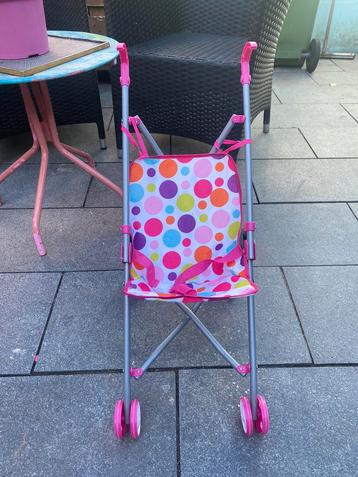 Poppen wagen voor 4€ beschikbaar voor biedingen