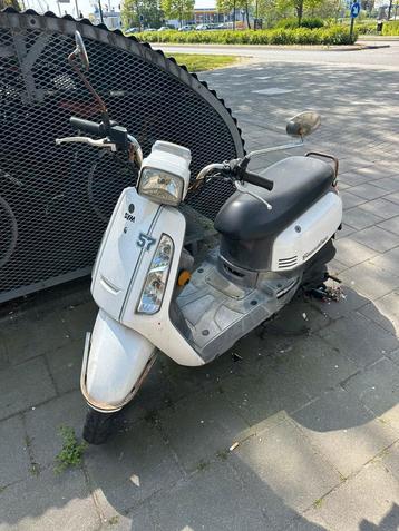 Sym scooter beschikbaar voor biedingen