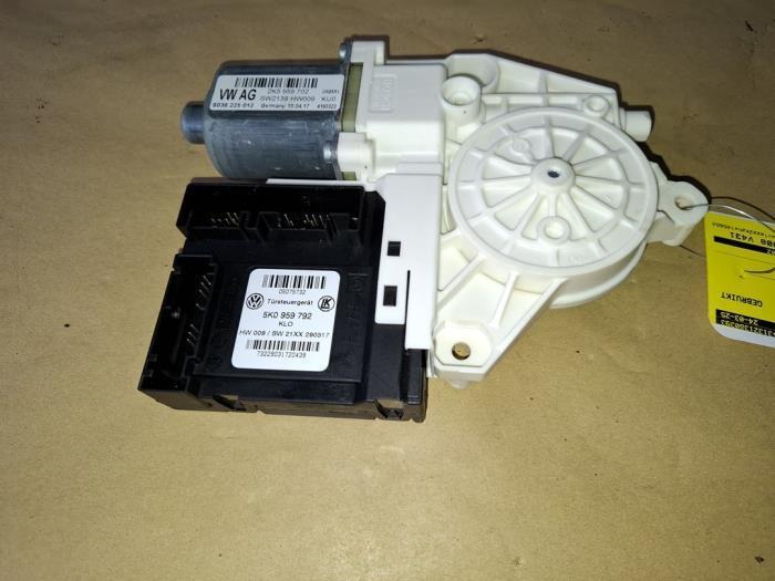 Raammotor Portier van een Volkswagen Caddy, Auto-onderdelen, Carrosserie en Plaatwerk, Volkswagen, Gebruikt, 3 maanden garantie