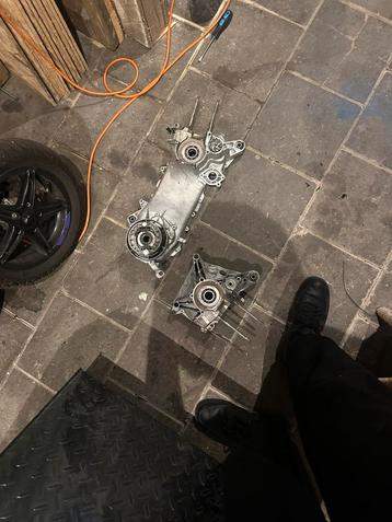 Hexagon 125 cc carters met papieren beschikbaar voor biedingen