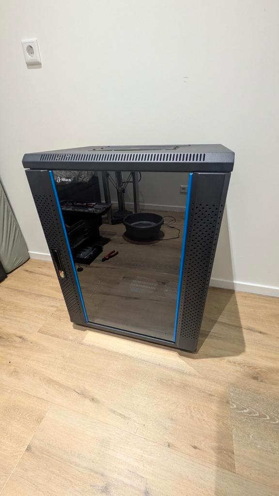 19 " inch kast / patch kast Alfaco, Computers en Software, Serverkasten, Zo goed als nieuw, Ophalen of Verzenden