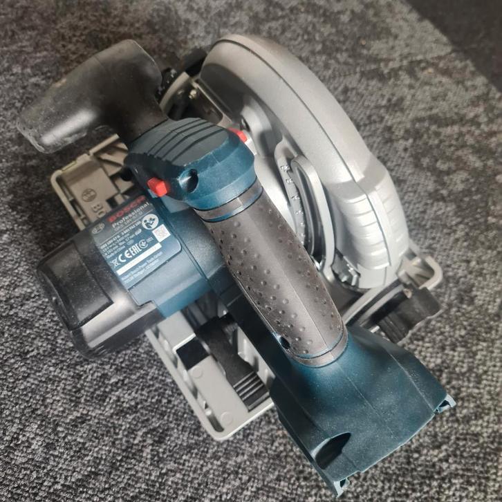 Bosch Invalzaag - Zo goed als nieuw! Zonder lader/ batterij, Doe-het-zelf en Verbouw, Gereedschap | Zaagmachines, Zo goed als nieuw