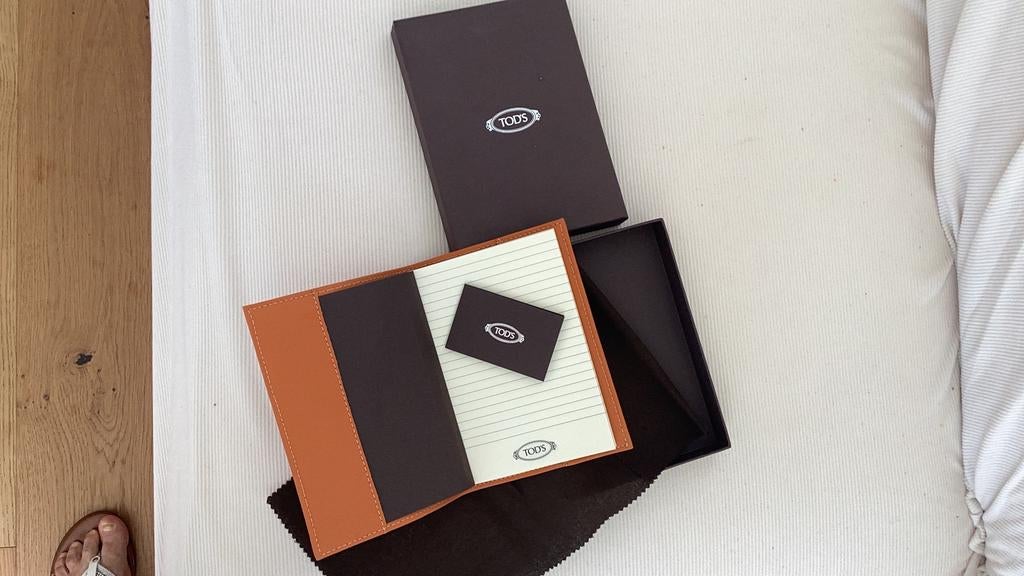 TOD’S leren notitie boekje. Cadeau verpakking. E 14,00, Diversen, Notitieboeken, Ophalen of Verzenden, Nieuw