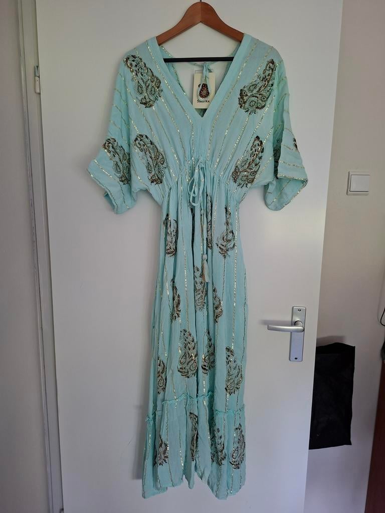 Nieuwe Sumitra jurk mt. One Size (past tm mt 42), Blauw, Maat 42/44 (L), Nieuw, Ophalen of Verzenden