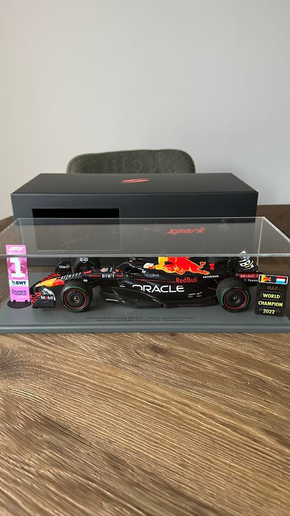 Max Verstappen 1:18 Spark Japan 2022 World Champion, Ophalen of Verzenden, Nieuw, Formule 1