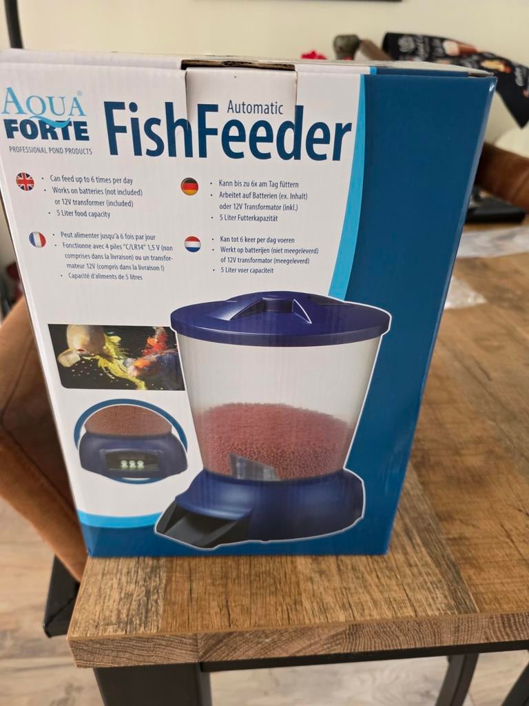 Visvoer automaat, Ophalen of Verzenden, Zo goed als nieuw