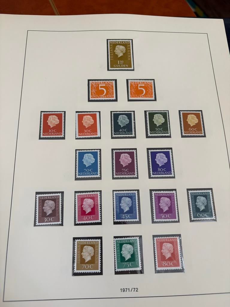 Dual safe postzegelalbum 1961-1981 postfris en compleet, Postzegels en Munten, Ophalen of Verzenden, Na 1940, Postfris