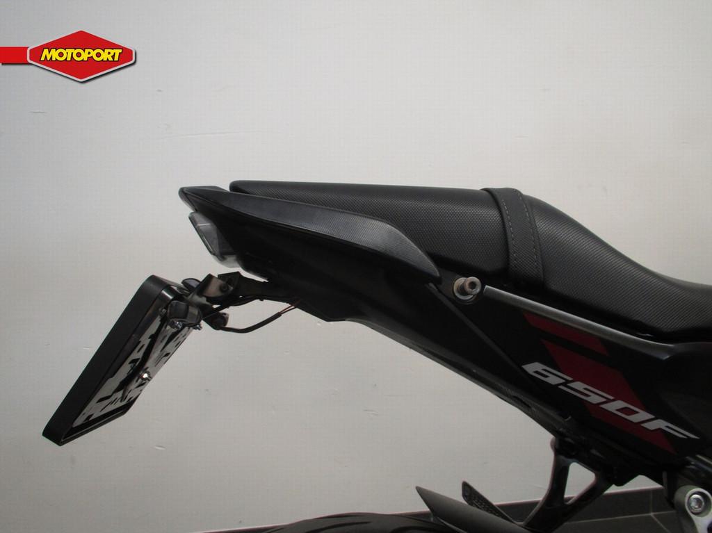 Honda CB 650 F C-ABS (bj 2018), LED Verlichting, Doornveld 180-184
B-1731  ZELLIK, BE, Honda Motor Europe Ltd, Belgian Branche