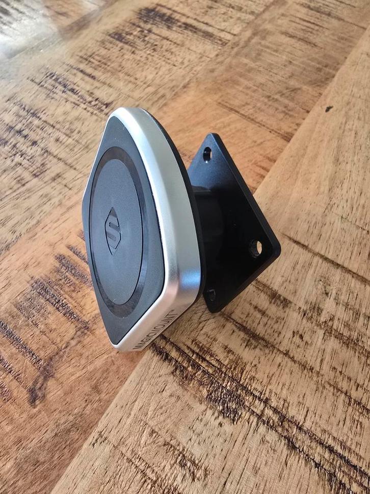 Scosche MagicMount Pro2 Magnetische Telefoonhouder Magsafe, Telecommunicatie, Telefoonhouders, Zo goed als nieuw, Auto, Ophalen of Verzenden