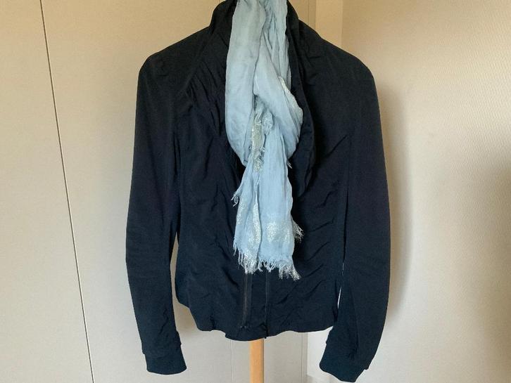 Super leuk travelstof jasje 42, Kleding | Dames, Jasjes, Kostuums en Pakken, Zo goed als nieuw, Jasje, Maat 42/44 (L), Blauw, Verzenden