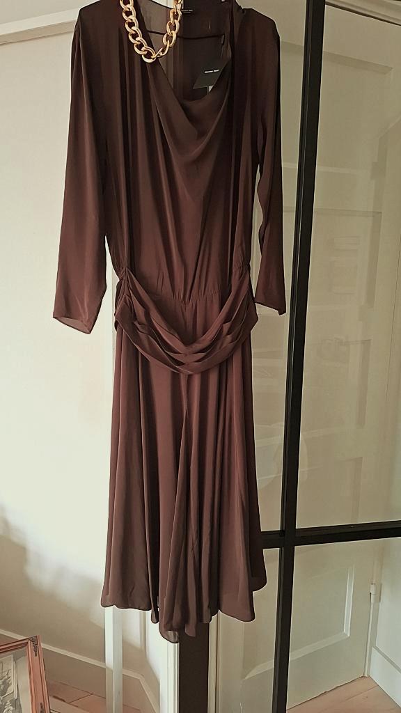 Jurk Massimo Duti S, Kleding | Dames, Jurken, Zo goed als nieuw, Maat 36 (S), Bruin, Onder de knie, Ophalen