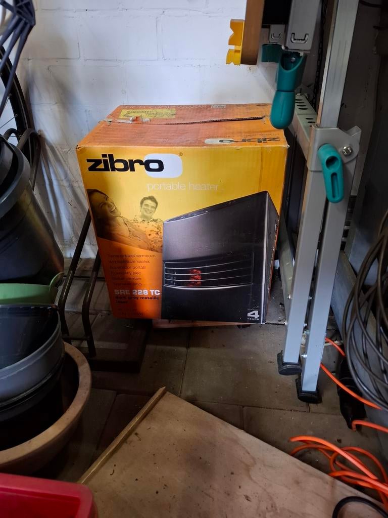 Zibro SRE 228 TC, Ophalen, Zo goed als nieuw, Overige brandstoffen, Petroleumkachel