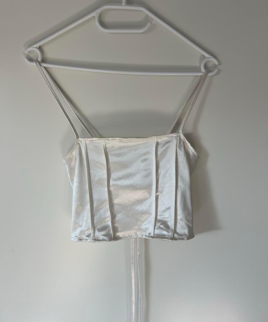 Satijnen corset top met open rug - Wit, Kleding | Dames, Tops, Zo goed als nieuw, Maat 36 (S), Wit, Zonder mouw, Ophalen