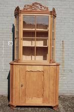 Antieke grenen vitrine., Ophalen