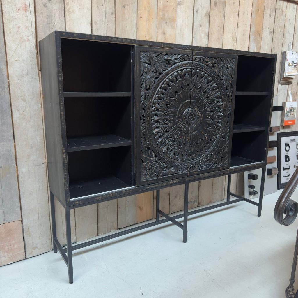 Casina dressoir, Ophalen, 25 tot 50 cm, 150 tot 200 cm