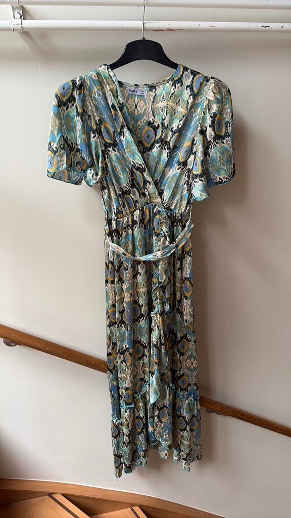 Vrolijke lange strandjurk met split, Ophalen of Verzenden, Zo goed als nieuw, Onder de knie