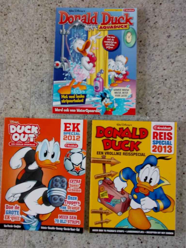 3 specials Donald Duck uitgegeven door Kruidvat (w), Meerdere stripboeken, Ophalen of Verzenden, Gelezen