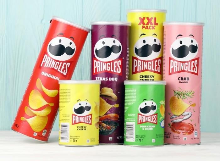 Gevraagd: lege chipsbussen, Ophalen