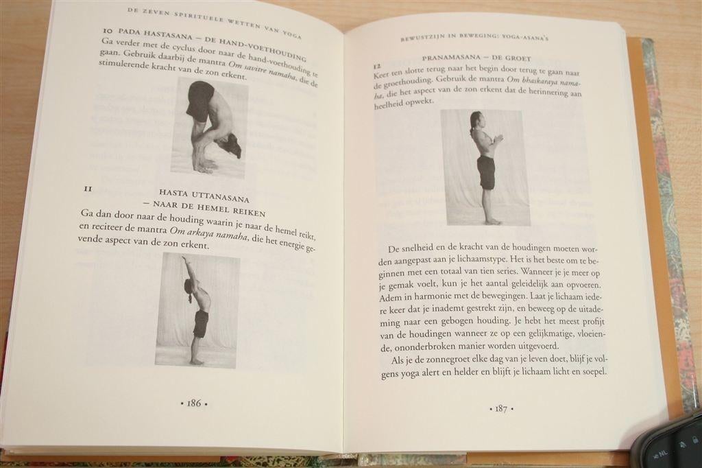 Deepak Chopra\'s 7 Wetten van Yoga — Oefenprogramma, Ophalen of Verzenden, Gelezen, Overige onderwerpen, Achtergrond en Informatie