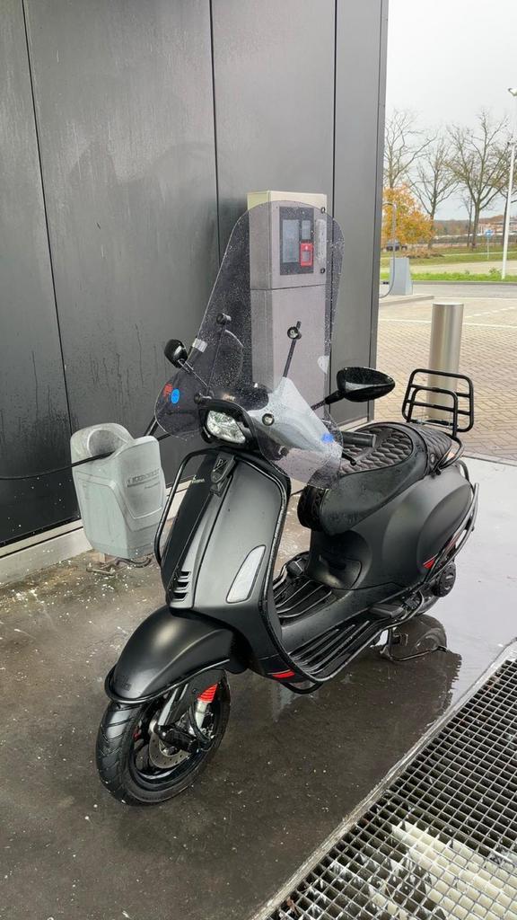Vespa Sprint E5 2024 Full Option, Fietsen en Brommers, Scooters | Vespa, Zo goed als nieuw, Vespa S, Benzine, Ophalen