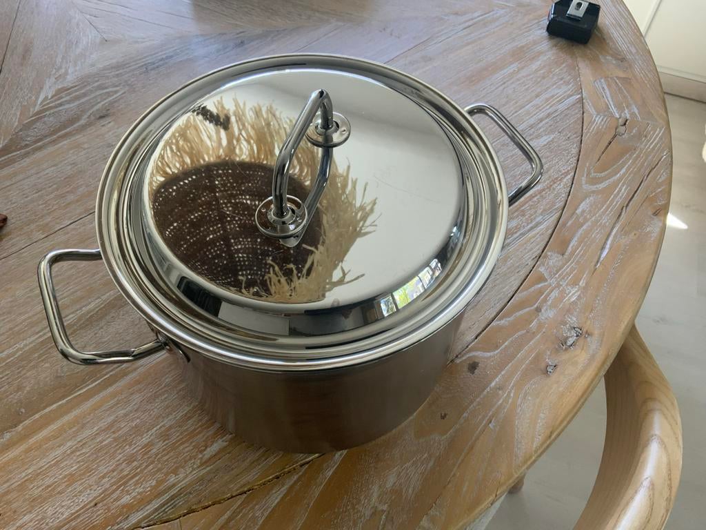 Sigg Soeppan 7 Ltr. - Zeer Goede Staat, Ophalen of Verzenden, Zo goed als nieuw, Rvs, Kookpan of Snelkookpan