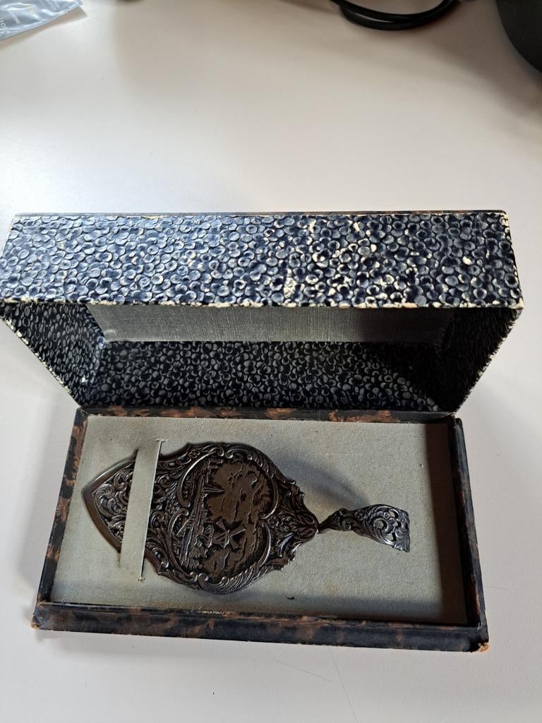 Antieke verzilverde taartschep met Hollands tafereel, Antiek en Kunst, Antiek | Bestek, Ophalen of Verzenden