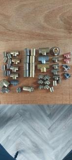 Knelfittingen, koperenbuis, soldeerfittingen,beugels ed., Doe-het-zelf en Verbouw, Verwarming en Radiatoren, Ophalen, Minder dan 30 cm