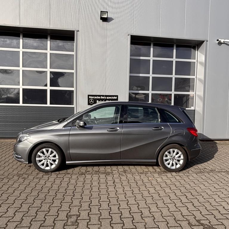 Mercedes-Benz B-Klasse 200 Ambition (bj 2013, automaat), Auto's, Mercedes-Benz, Automaat, Gebruikt, Euro 6, 4 cilinders