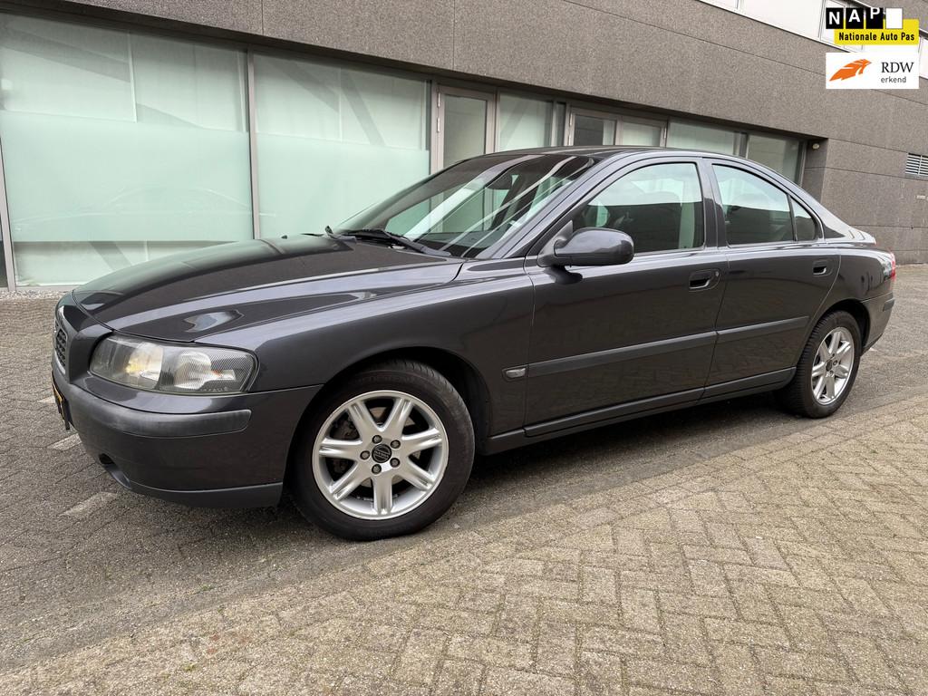 Volvo S60 2.4 CLIMAT AUTOMAAT BJ 3-2002 APK 7-2026, Auto's, Volvo, Bedrijf, Te koop, S60, ABS, Boordcomputer, Cruise Control, Elektrische buitenspiegels