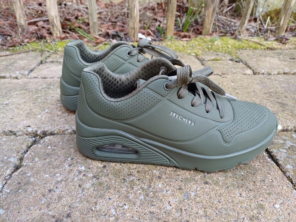 Skechers Air-Cooled Memory Foam sneakers maat 34, Ophalen, Skechers, Zo goed als nieuw, Jongen of Meisje