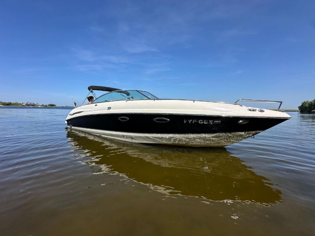 Chaparral 265 SSI – 2003 – Volvo Penta 8.1 GI V8 375 pk, Watersport en Boten, Speedboten, Ophalen, Gebruikt, Binnenboordmotor