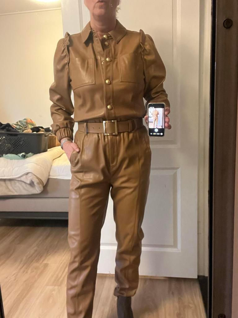 Zandkleurige Nikkie jumpsuit maat 38, Kleding | Dames, Jumpsuits, Ophalen of Verzenden, Zo goed als nieuw, Maat 38/40 (M), Beige