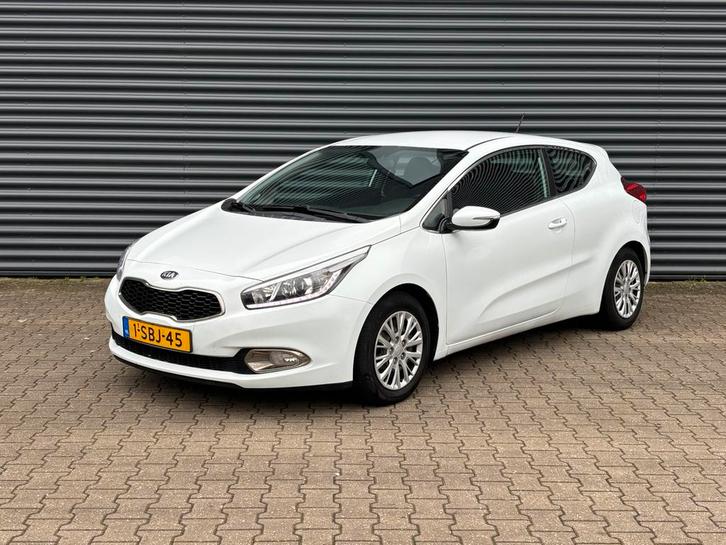 Kia (Pro) Cee d 1.6 GDI 2013 Wit, Auto's, Kia, Particulier, (Pro) Cee d, ABS, Adaptieve lichten, Airbags, Airconditioning, Alarm