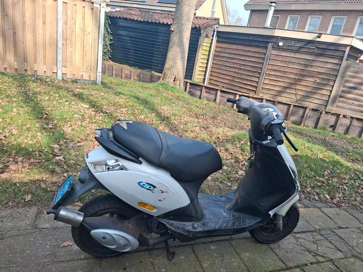 Zip 70cc, Fietsen en Brommers, Scooters | Peugeot, Vivacity, Tweetakt, Ophalen of Verzenden