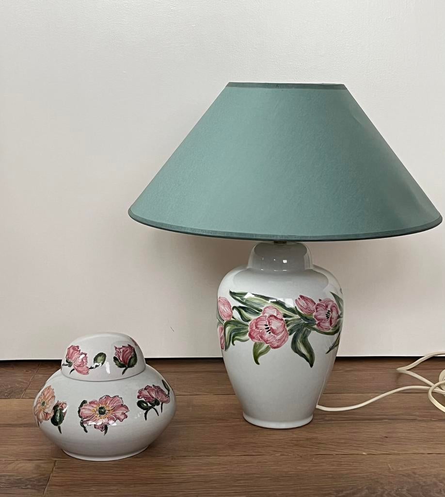 Tafellamp aardewerk met bloemen en schaaltje, Ophalen of Verzenden, Zo goed als nieuw, Minder dan 50 cm