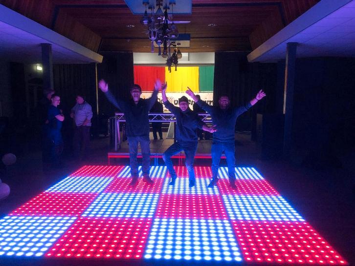 Te HUUR: Verlichte Dansvloer (Slechts 3,3 cm hoog), Hobby en Vrije tijd, Feestartikelen | Verhuur, Zo goed als nieuw, Overige