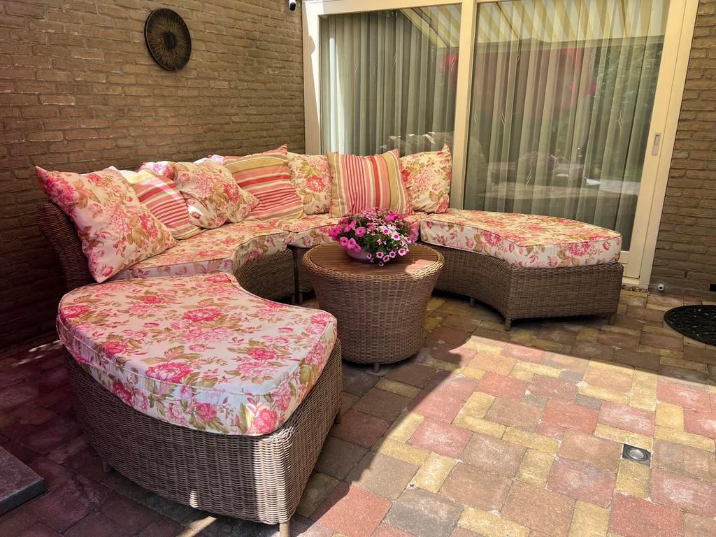 Loungebank tuinset met kussens en tafel, Ophalen, Gebruikt, 8 zitplaatsen, Loungeset