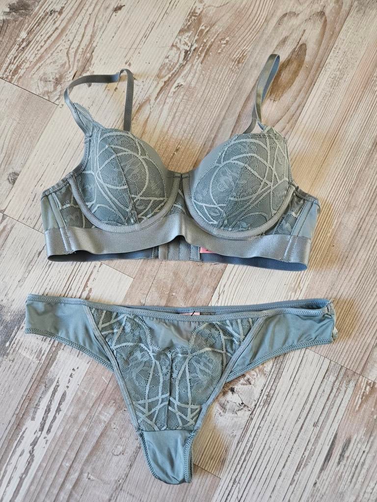 Hunkemoller setje ijsblauw M/75B, Hunkemöller, Ophalen of Verzenden, Blauw, Setje