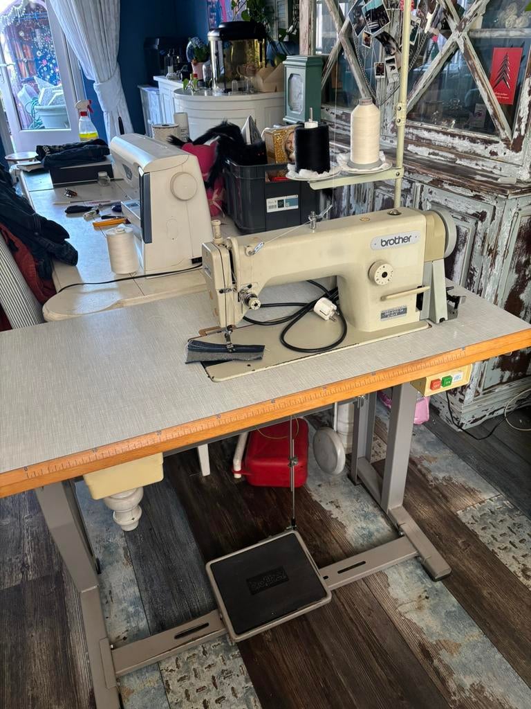 Brother industriele naaimachine, Ophalen, Gebruikt, Naaimachine, Brother