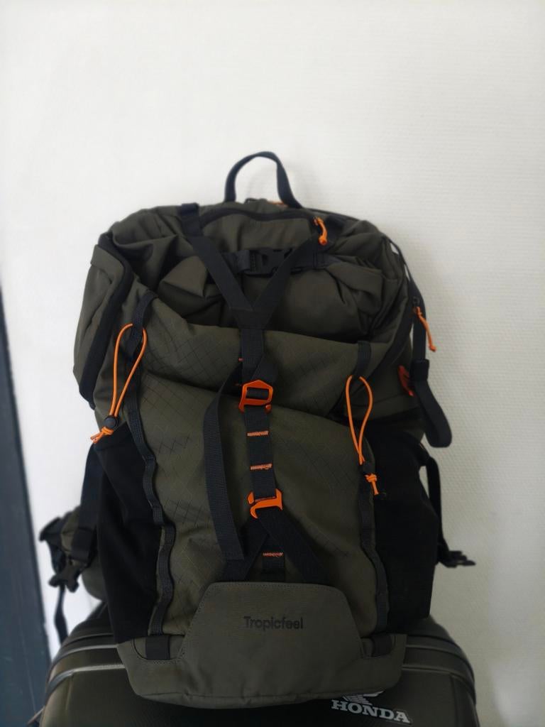 Tropicfeel Backpack - Zo goed als nieuw met accessoires, 25 tot 40 cm, Ophalen of Verzenden, Zo goed als nieuw, Trekking