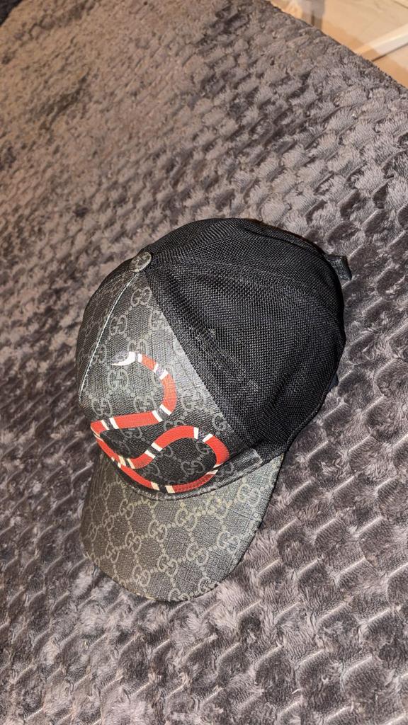 Gucci baseballpet met slangenprint, Kleding | Dames, Hoeden en Petten, Ophalen of Verzenden, Gedragen, One size fits all, Pet