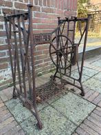 Antiek Gritzner Gietijzeren Onderstel Naaimachine, Antiek en Kunst, Antiek | Naaimachines, Ophalen